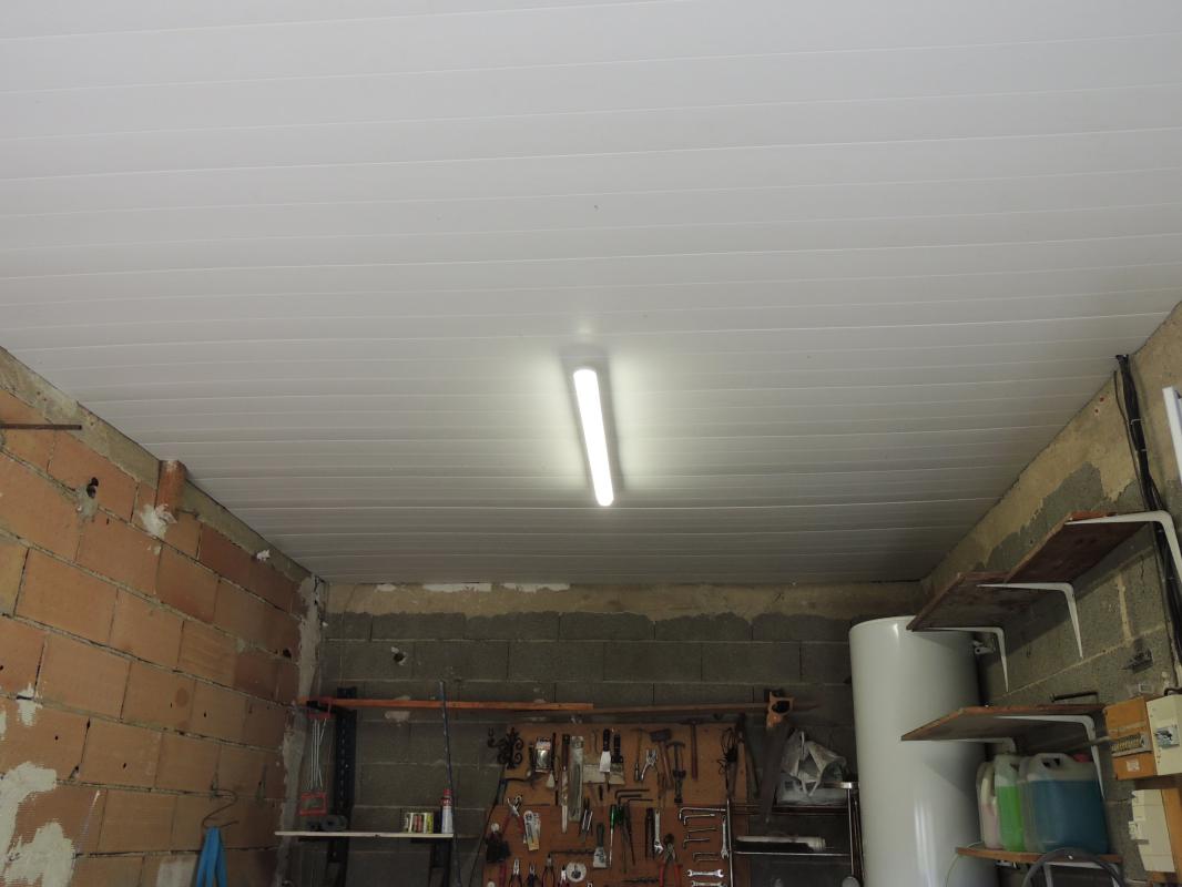 Plafond de garage en PVC